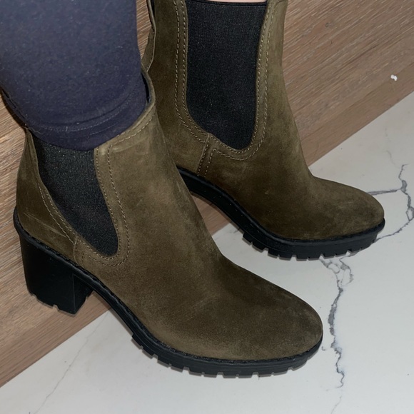 VINCE Henderson Water resistant army green ankle boots - Picture 10 of 10